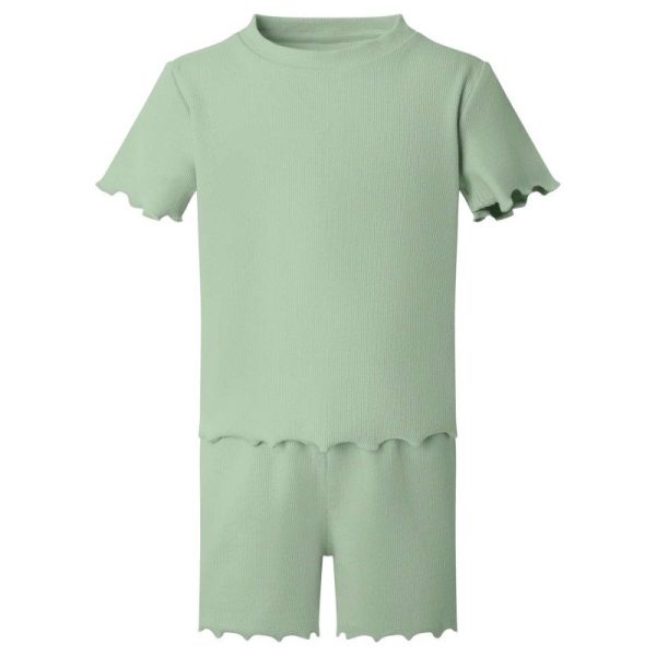 A girl is depicted in this image